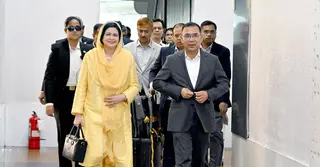 জাতিসংঘ সফর শেষে দেশে ফিরেছেন প্রধানমন্ত্রী